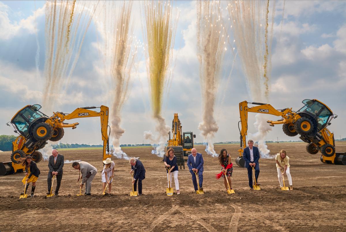 喜訊！JCB北美新(xin)工(gong)廠(chǎng)奠基開工(gong)！